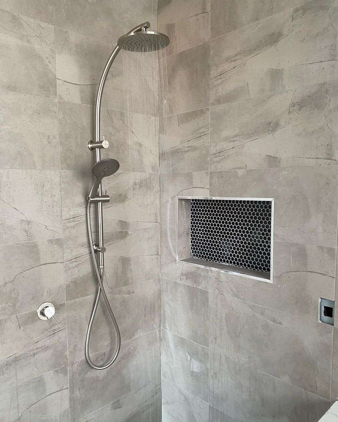 modern-edge-bathroom-renovations-1